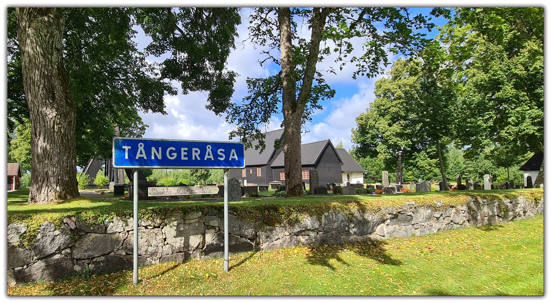 Tångeråsas draudzes kapsēta, kurā atrodas Falkenbergu dzimtas kapliča